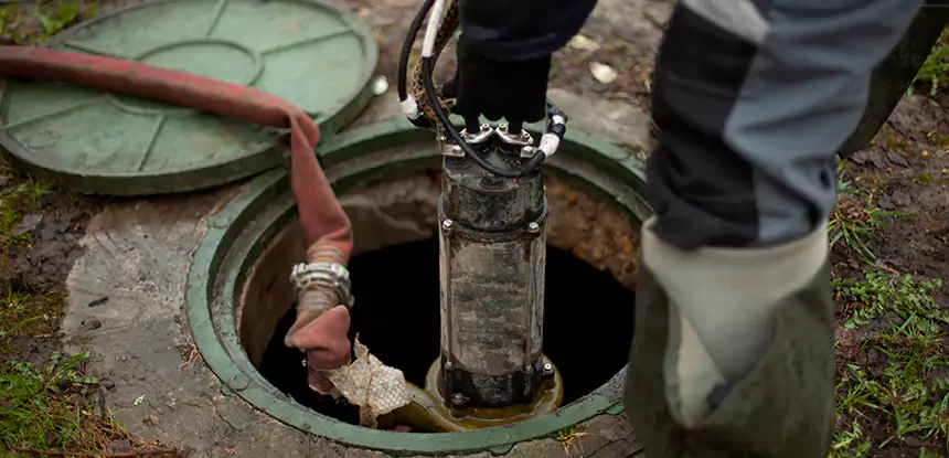 Professional Sewage Cleanup Services in Lindale, GA